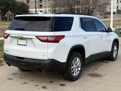 Used 2020 Chevrolet Traverse LT image 4
