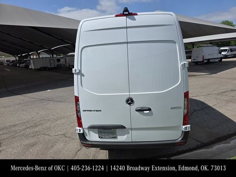 New 2026 Mercedes-Benz Sprinter 2500 image 4