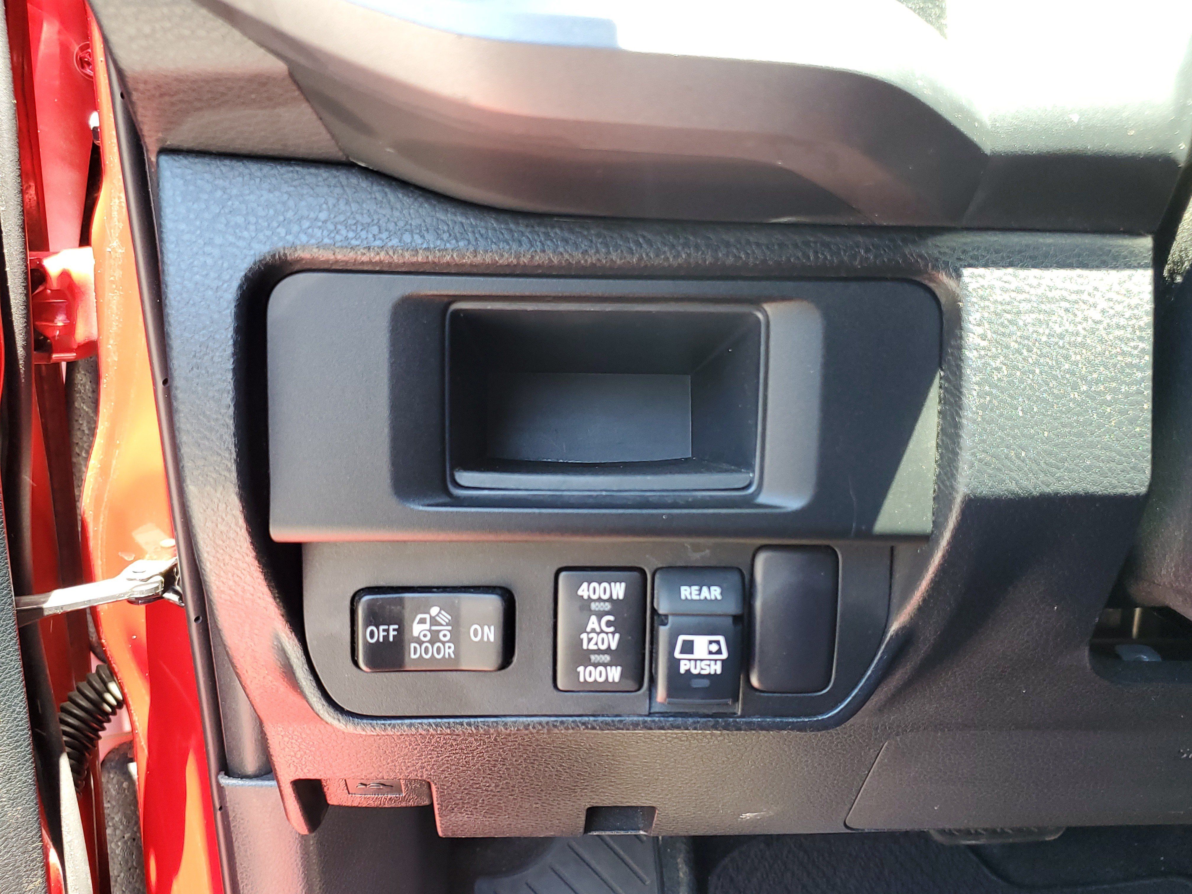 Used 2017 Toyota Tacoma TRD Sport w/ Premium & Technology Package RWD image 17