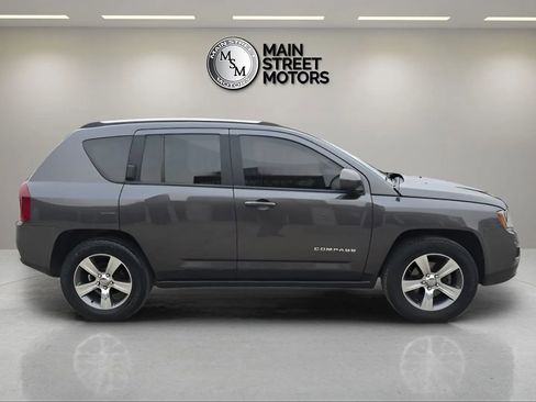 Used 2017 Jeep Compass High Altitude image 6