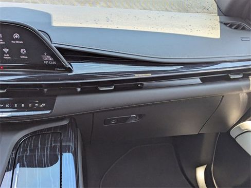 Used 2021 Cadillac Escalade Sport w/ Driver Assist Tech Package image 17