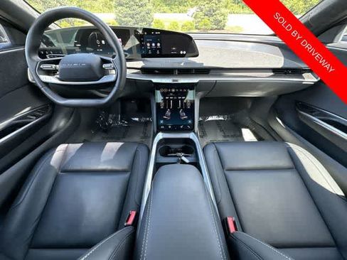 Used 2024 Lucid Air Touring AWD/4WD image 18