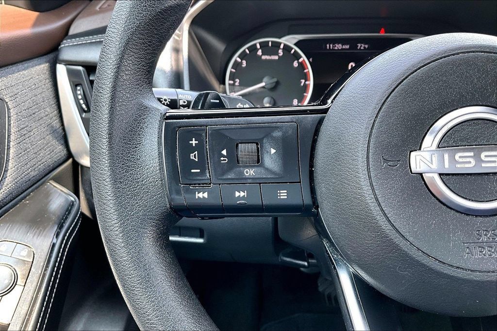 Used 2023 Nissan Rogue SV AWD/4WD image 11