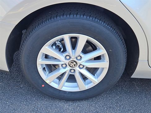 New 2026 Toyota Camry LE w/ Convenience Package image 5