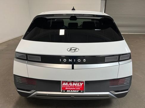 Used 2024 Hyundai Ioniq 5 SEL RWD image 4