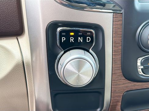 Used 2017 RAM 1500 Laramie image 28