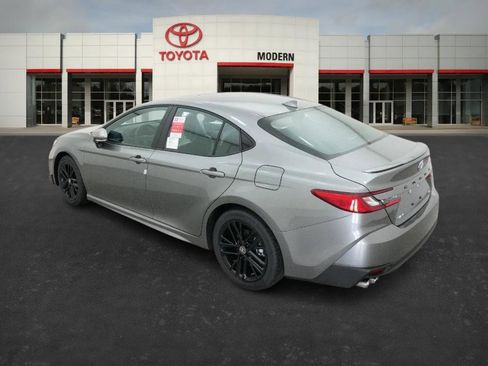 New 2026 Toyota Camry SE image 13