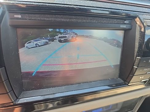 Used 2015 Toyota Corolla LE FWD image 20