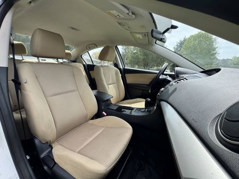 Used 2012 MAZDA MAZDA3 i Touring FWD image 16