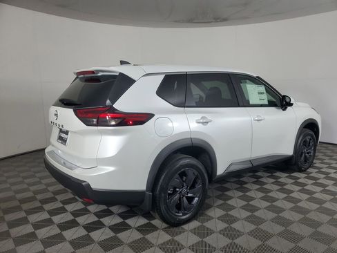 New 2026 Nissan Rogue SV FWD image 4