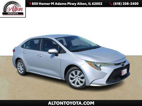Certified 2021 Toyota Corolla LE image 1