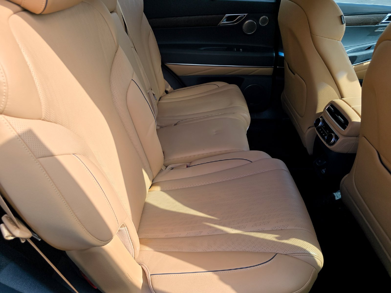 Used 2022 Genesis GV80 3.5T Advanced + AWD/4WD image 27