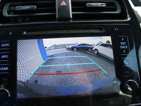 Used 2016 Toyota Prius Three image 21