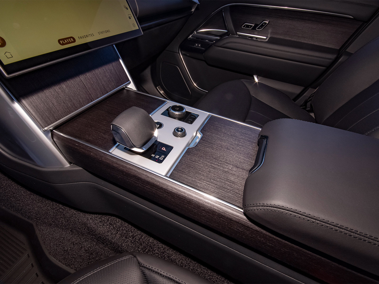 New 2027 Land Rover Range Rover SE AWD/4WD image 31