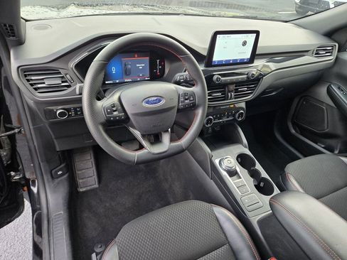 Used 2025 Ford Escape ST-Line image 13