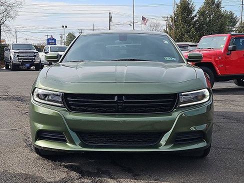 Used 2020 Dodge Charger SXT w/ Leather Interior Group image 2
