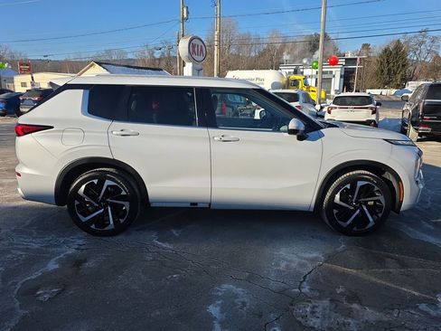 Used 2023 Mitsubishi Outlander SEL 40th Anniversary image 6