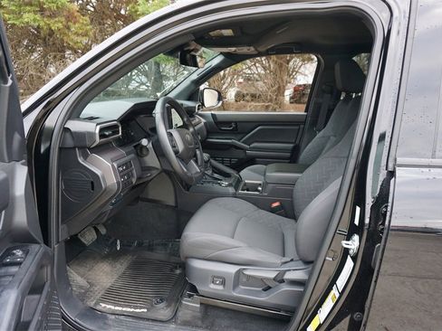 Used 2025 Toyota Tacoma SR5 image 2