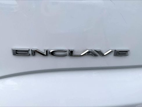 Used 2020 Buick Enclave Essence w/ Sound and Sites Package image 9