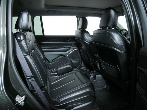Certified 2024 Jeep Grand Cherokee L Limited AWD/4WD image 13