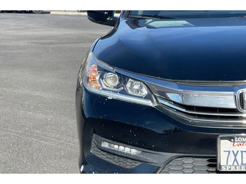 Used 2017 Honda Accord Sport image 42