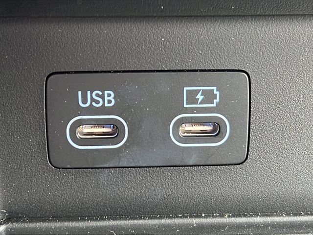 Certified 2025 Genesis GV80 2.5T AWD/4WD image 18