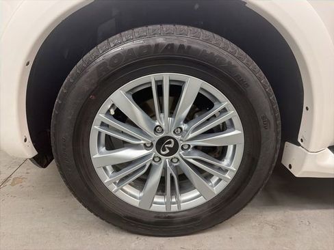 Used 2019 INFINITI QX80 Luxe w/ All-Season Package image 11