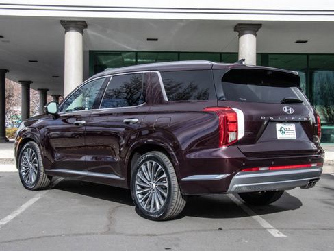 Used 2024 Hyundai Palisade Calligraphy image 5