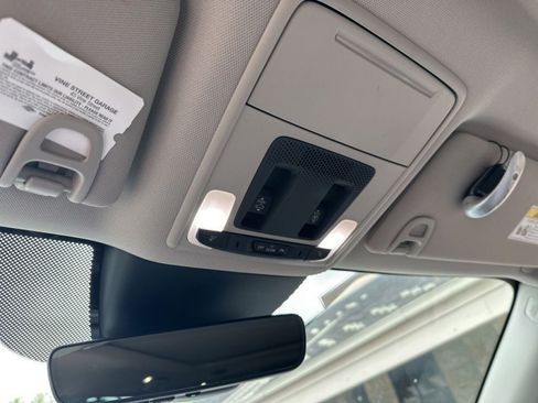 Used 2023 Honda Pilot Touring image 23