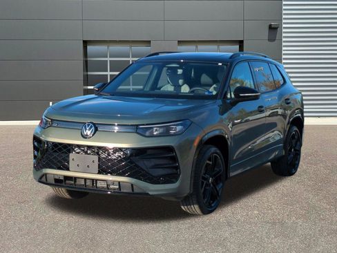 New 2026 Volkswagen Tiguan SE R-Line AWD/4WD image 3
