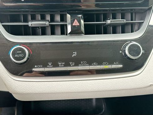 Used 2021 Toyota Corolla LE image 16