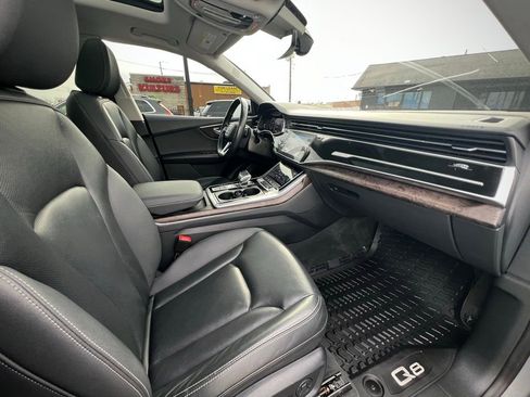 Used 2020 Audi Q8 Premium Plus w/ Premium Plus Package image 27