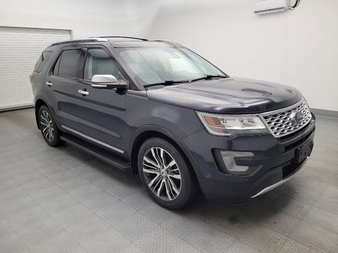 Used 2017 Ford Explorer Platinum image 11
