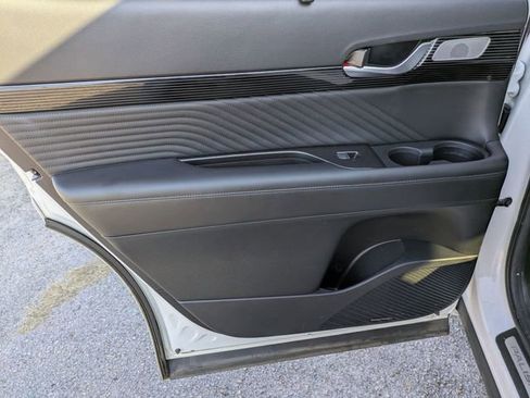 Used 2024 Hyundai Palisade Calligraphy image 23