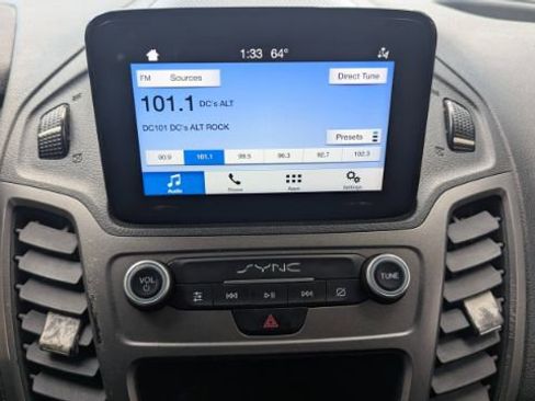 Used 2020 Ford Transit Connect XLT image 34