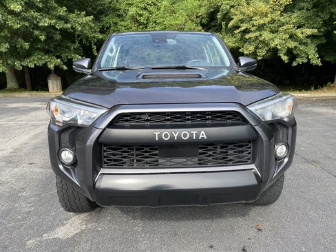 Used 2020 Toyota 4Runner TRD Off-Road Premium w/ Moonroof Package AWD/4WD image 3