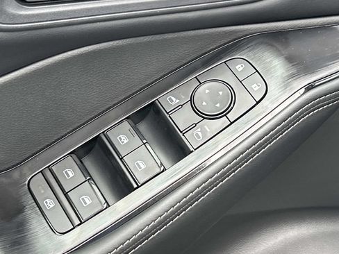 New 2026 Nissan Rogue SV AWD/4WD image 18
