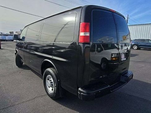 Used 2018 Chevrolet Express 2500 w/ Driver Convenience Package image 4