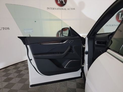 Used 2023 Maserati Levante GT image 18