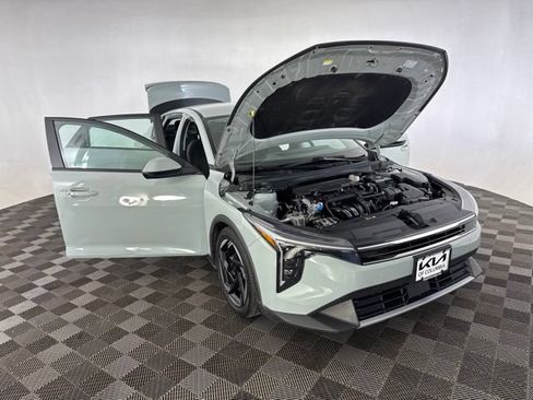 Certified 2025 Kia K4 EX FWD image 14