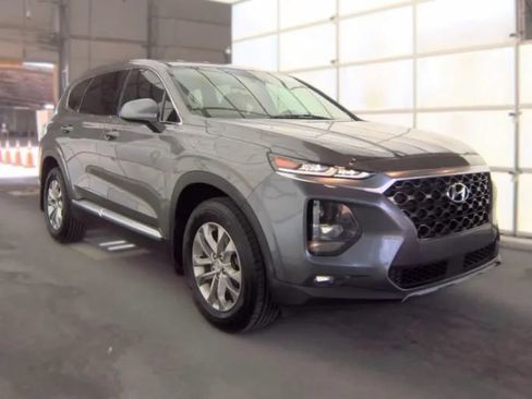Used 2020 Hyundai Santa Fe SEL FWD image 2