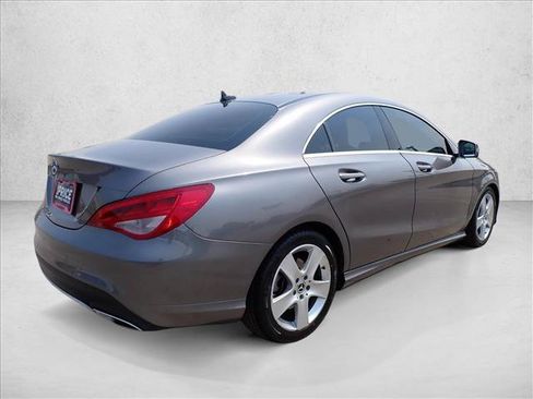 Used 2018 Mercedes-Benz CLA 250 image 4