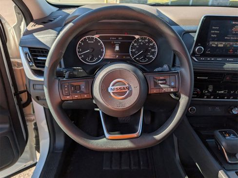 Used 2021 Nissan Rogue SV image 20