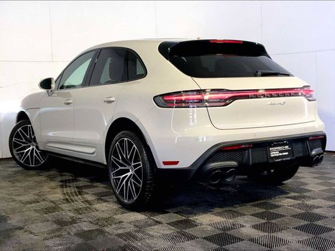 Certified 2022 Porsche Macan S image 3