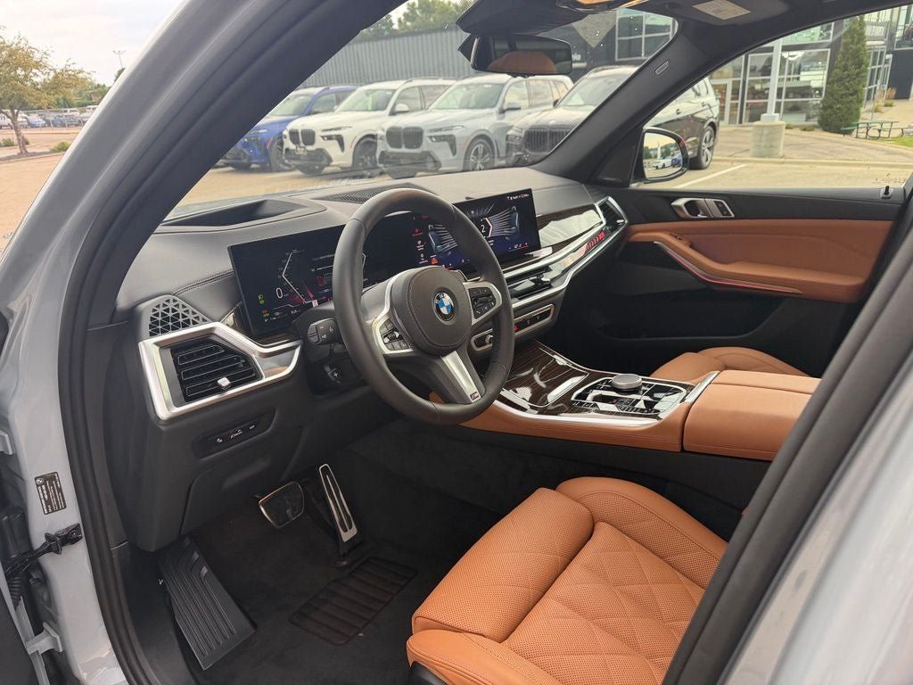 Used 2026 BMW X5 xDrive40i w/ M Sport Package AWD/4WD image 12