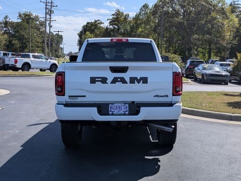 New 2026 RAM 2500 Big Horn AWD/4WD image 6