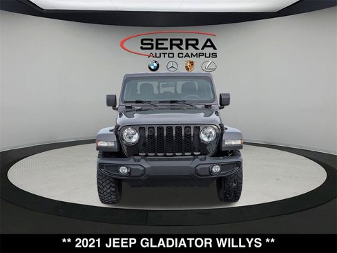 Used 2021 Jeep Gladiator Willys image 17