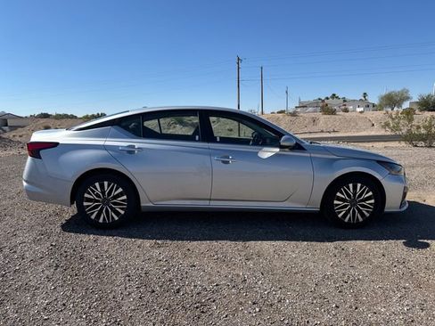 Used 2023 Nissan Altima 2.5 SV image 6