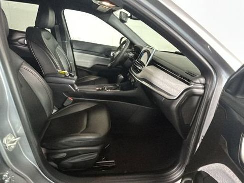 Used 2024 Jeep Compass Latitude AWD/4WD image 31