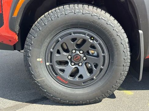 New 2026 Nissan Frontier PRO-4X w/ Pro Premium Package AWD/4WD image 13